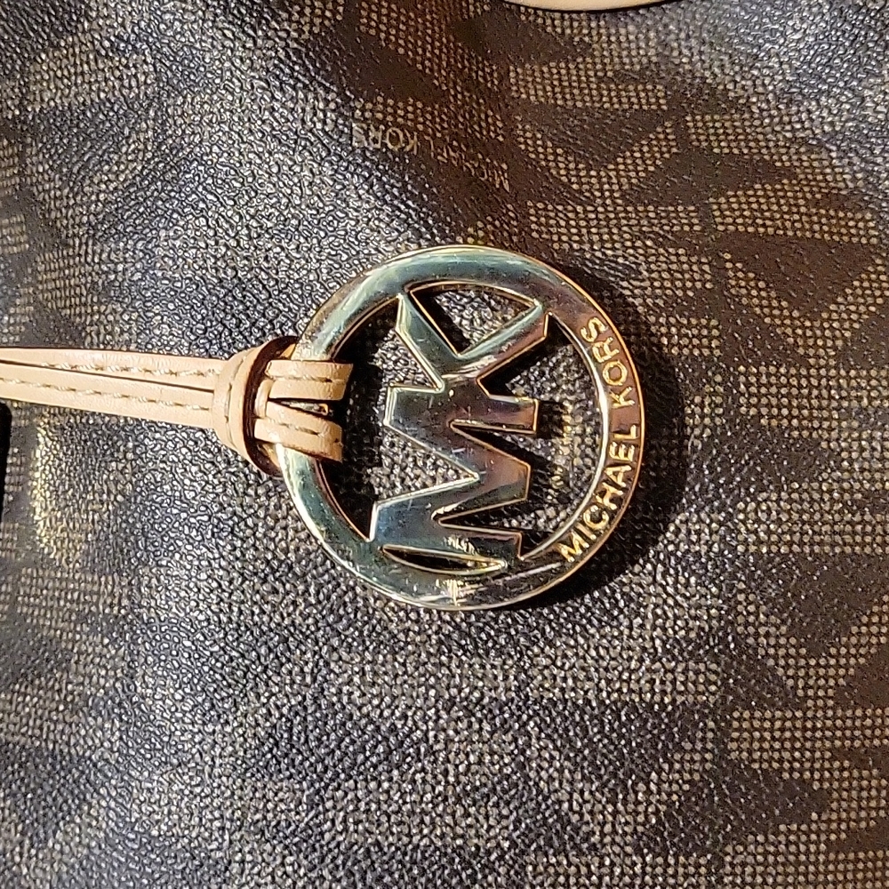 Michael Kors brown,  gold, and neutral lg. purse - Picture 4 of 8